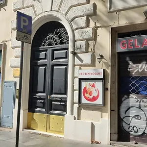 Merulana: A Due Passi Dal Colosseo Apartamento